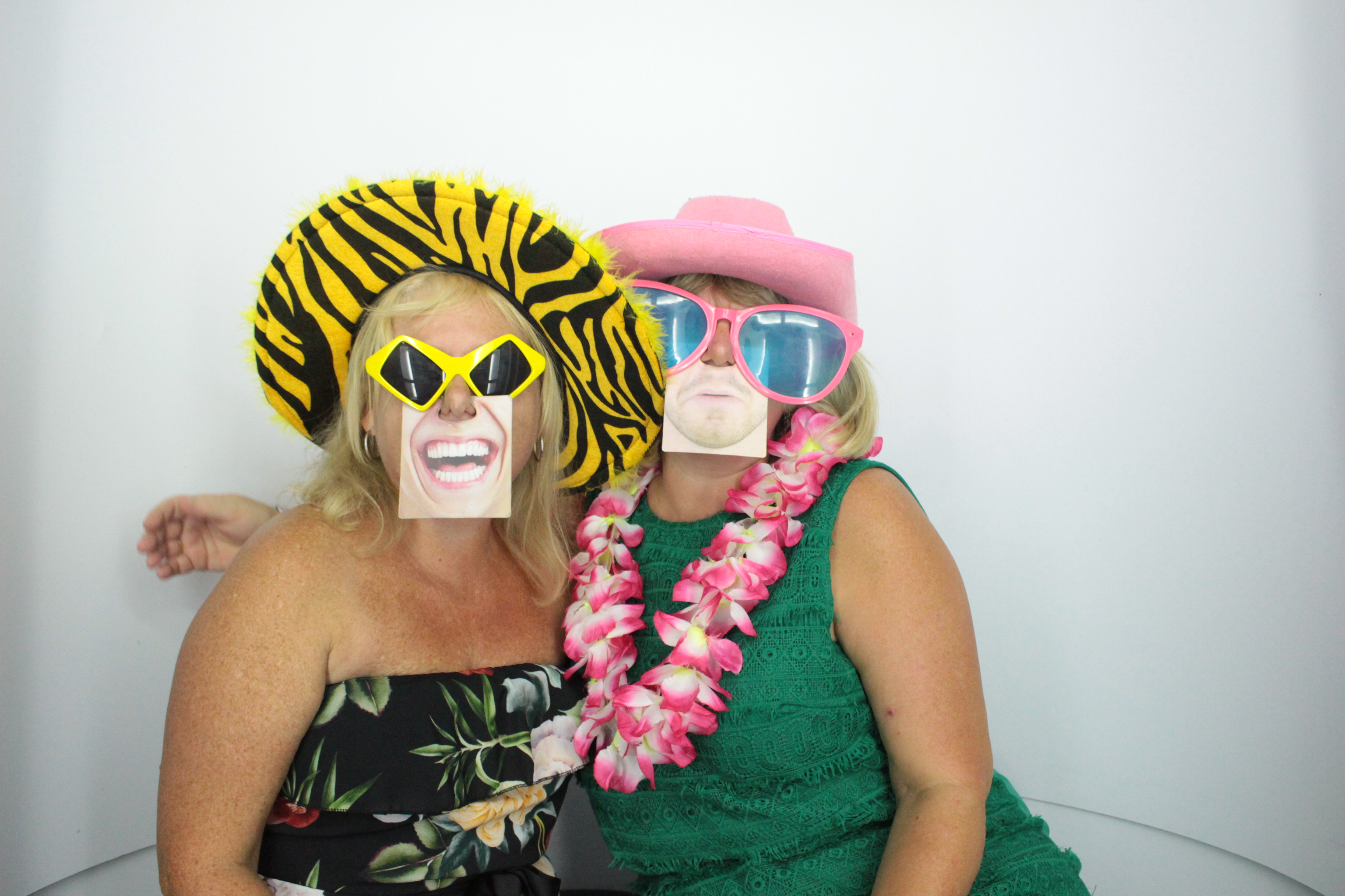 Martin & Colleen’s Joint 50th | View more photos from the event at gallery.myphotoboothexperience.co.uk/u/MyPhotoBoothExperienceLtd/Martin-Colleen’s-Joint-50th